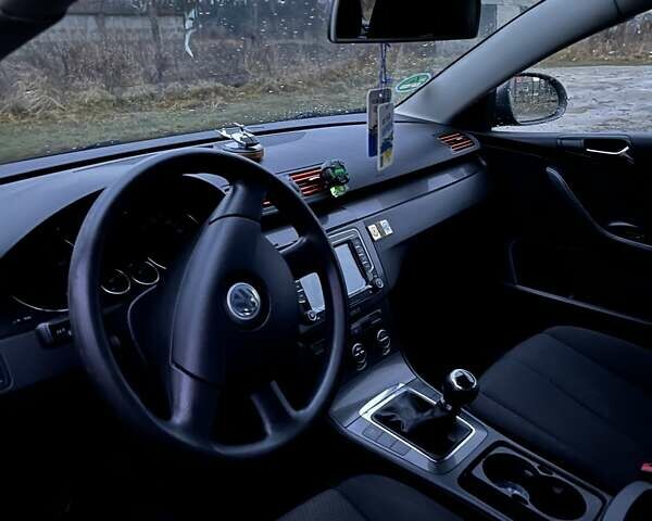 Сірий Фольксваген Пассат, об'ємом двигуна 1.6 л та пробігом 173 тис. км за 5800 $, фото 1 на Automoto.ua