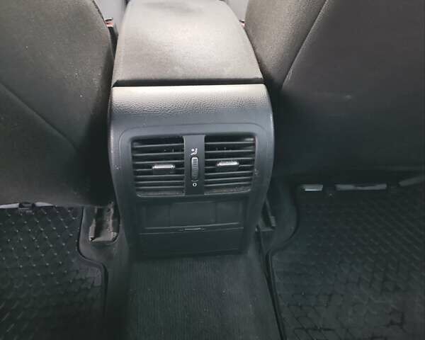 Серый Фольксваген Пассат, объемом двигателя 1.6 л и пробегом 278 тыс. км за 6500 $, фото 18 на Automoto.ua