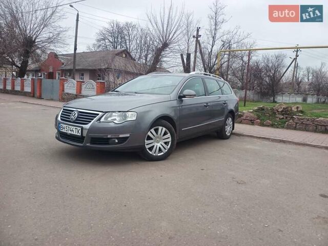 Серый Фольксваген Пассат, объемом двигателя 1.98 л и пробегом 452 тыс. км за 5000 $, фото 4 на Automoto.ua