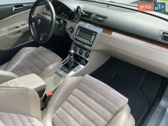 Серый Фольксваген Пассат, объемом двигателя 1.98 л и пробегом 201 тыс. км за 7300 $, фото 9 на Automoto.ua