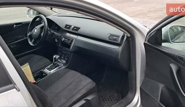 Серый Фольксваген Пассат, объемом двигателя 2 л и пробегом 355 тыс. км за 5200 $, фото 10 на Automoto.ua