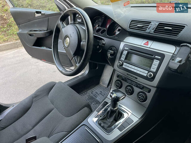 Сірий Фольксваген Пассат, об'ємом двигуна 1.97 л та пробігом 246 тис. км за 4950 $, фото 9 на Automoto.ua