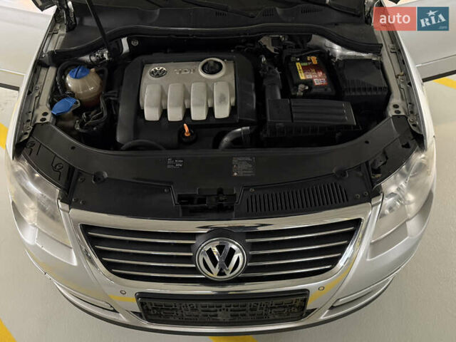 Сірий Фольксваген Пассат, об'ємом двигуна 1.9 л та пробігом 274 тис. км за 2950 $, фото 3 на Automoto.ua