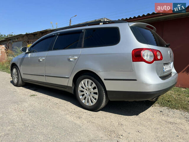 Сірий Фольксваген Пассат, об'ємом двигуна 1.6 л та пробігом 272 тис. км за 5500 $, фото 10 на Automoto.ua