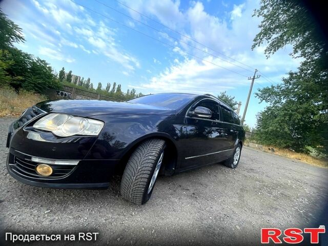 Серый Фольксваген Пассат, объемом двигателя 2 л и пробегом 328 тыс. км за 6500 $, фото 2 на Automoto.ua