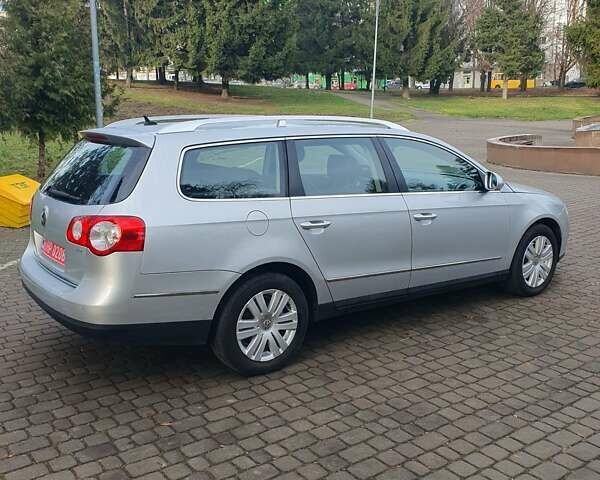 Сірий Фольксваген Пассат, об'ємом двигуна 1.6 л та пробігом 212 тис. км за 5900 $, фото 6 на Automoto.ua