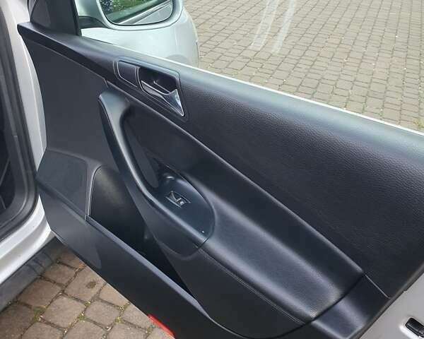 Сірий Фольксваген Пассат, об'ємом двигуна 1.6 л та пробігом 212 тис. км за 5900 $, фото 21 на Automoto.ua