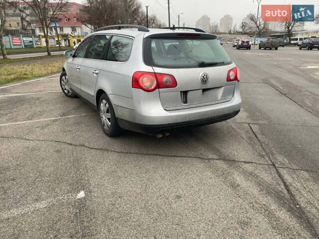 Серый Фольксваген Пассат, объемом двигателя 1.97 л и пробегом 300 тыс. км за 2650 $, фото 1 на Automoto.ua