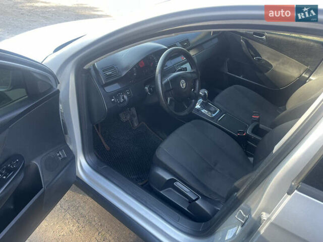 Серый Фольксваген Пассат, объемом двигателя 1.97 л и пробегом 276 тыс. км за 4950 $, фото 19 на Automoto.ua