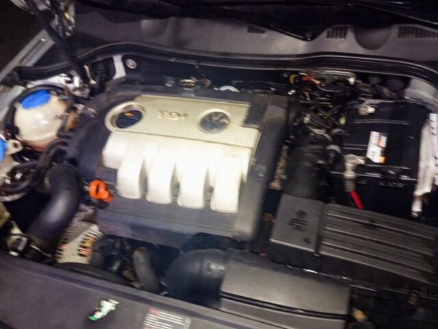 Сірий Фольксваген Пассат, об'ємом двигуна 2 л та пробігом 352 тис. км за 3650 $, фото 5 на Automoto.ua