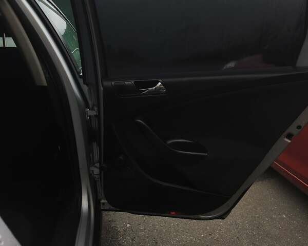 Сірий Фольксваген Пассат, об'ємом двигуна 1.6 л та пробігом 222 тис. км за 5000 $, фото 15 на Automoto.ua