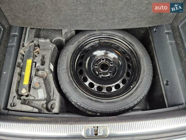 Серый Фольксваген Пассат, объемом двигателя 2 л и пробегом 282 тыс. км за 6300 $, фото 13 на Automoto.ua