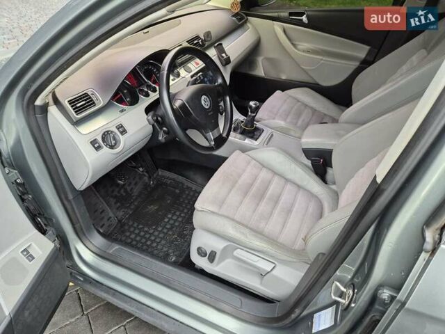 Серый Фольксваген Пассат, объемом двигателя 2 л и пробегом 282 тыс. км за 6300 $, фото 3 на Automoto.ua