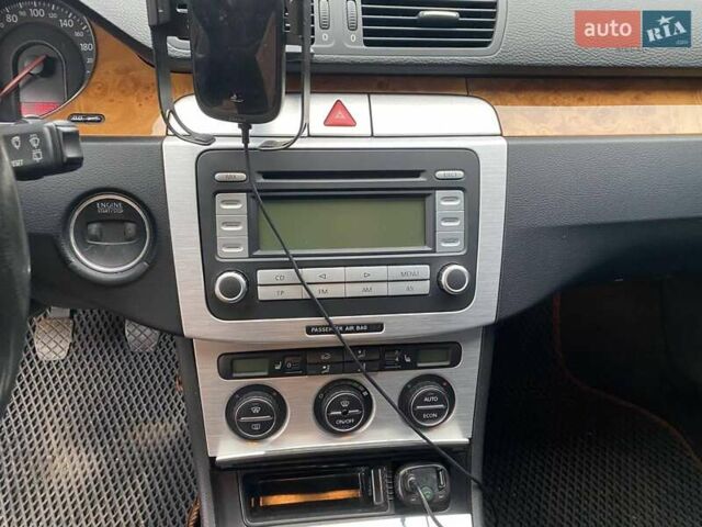 Серый Фольксваген Пассат, объемом двигателя 1.6 л и пробегом 258 тыс. км за 6500 $, фото 31 на Automoto.ua