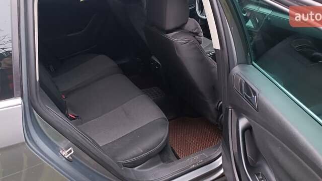 Серый Фольксваген Пассат, объемом двигателя 2 л и пробегом 335 тыс. км за 6000 $, фото 9 на Automoto.ua