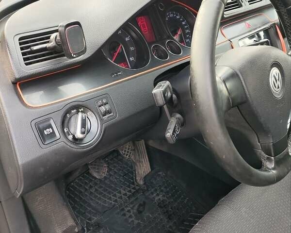 Серый Фольксваген Пассат, объемом двигателя 1.6 л и пробегом 278 тыс. км за 6500 $, фото 15 на Automoto.ua