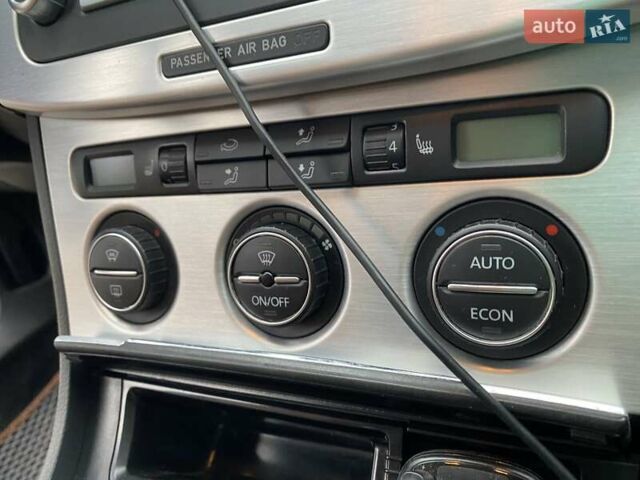 Серый Фольксваген Пассат, объемом двигателя 1.6 л и пробегом 258 тыс. км за 6500 $, фото 34 на Automoto.ua