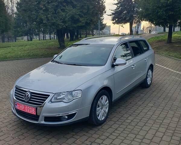 Сірий Фольксваген Пассат, об'ємом двигуна 1.6 л та пробігом 212 тис. км за 5900 $, фото 1 на Automoto.ua
