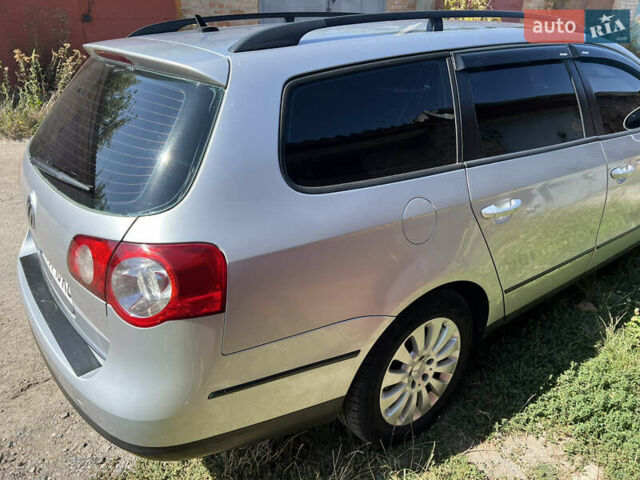 Сірий Фольксваген Пассат, об'ємом двигуна 1.6 л та пробігом 272 тис. км за 5500 $, фото 2 на Automoto.ua