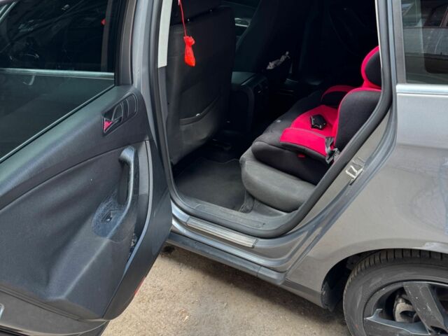 Серый Фольксваген Пассат, объемом двигателя 2 л и пробегом 428 тыс. км за 6100 $, фото 8 на Automoto.ua