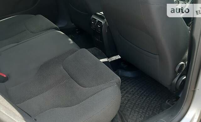 Серый Фольксваген Пассат, объемом двигателя 1.6 л и пробегом 165 тыс. км за 6500 $, фото 15 на Automoto.ua