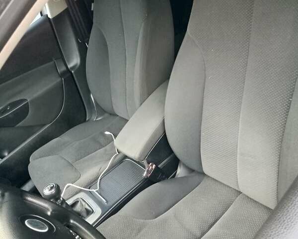 Серый Фольксваген Пассат, объемом двигателя 1.98 л и пробегом 240 тыс. км за 5800 $, фото 7 на Automoto.ua