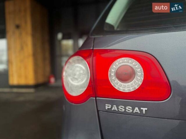 Сірий Фольксваген Пассат, об'ємом двигуна 1.6 л та пробігом 244 тис. км за 6199 $, фото 5 на Automoto.ua
