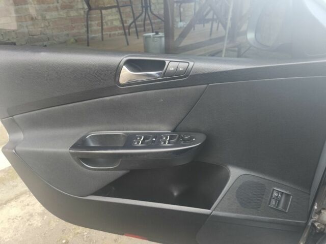 Серый Фольксваген Пассат, объемом двигателя 2 л и пробегом 265 тыс. км за 5500 $, фото 18 на Automoto.ua