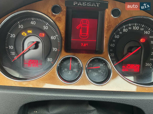Серый Фольксваген Пассат, объемом двигателя 1.6 л и пробегом 258 тыс. км за 5900 $, фото 15 на Automoto.ua
