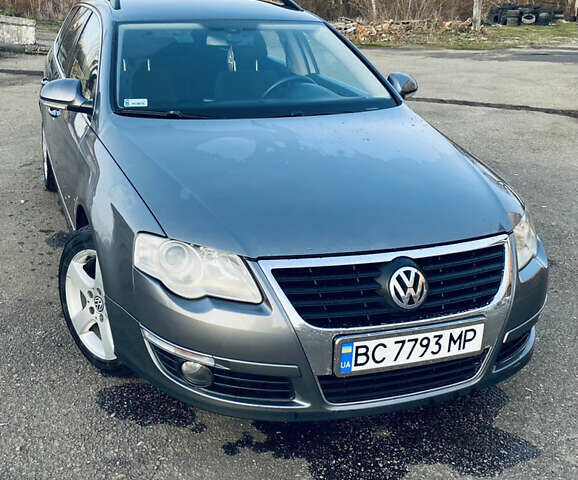 Серый Фольксваген Пассат, объемом двигателя 2 л и пробегом 298 тыс. км за 7700 $, фото 5 на Automoto.ua