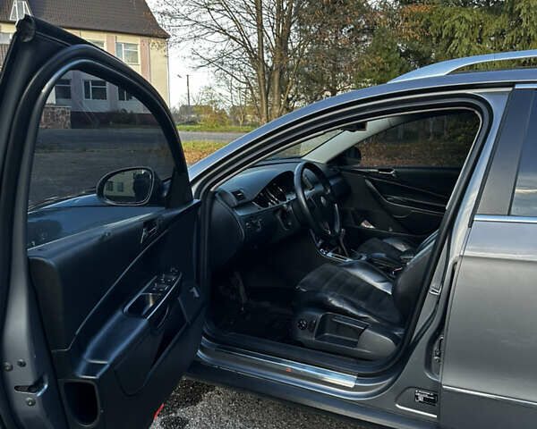 Серый Фольксваген Пассат, объемом двигателя 2 л и пробегом 260 тыс. км за 6500 $, фото 13 на Automoto.ua