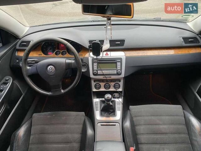 Серый Фольксваген Пассат, объемом двигателя 1.6 л и пробегом 258 тыс. км за 6500 $, фото 27 на Automoto.ua