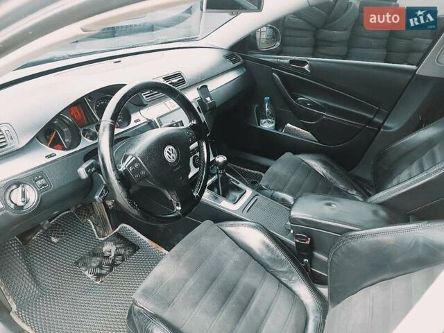 Серый Фольксваген Пассат, объемом двигателя 1.97 л и пробегом 287 тыс. км за 6550 $, фото 12 на Automoto.ua