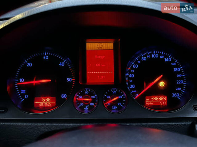 Сірий Фольксваген Пассат, об'ємом двигуна 1.9 л та пробігом 348 тис. км за 4650 $, фото 35 на Automoto.ua