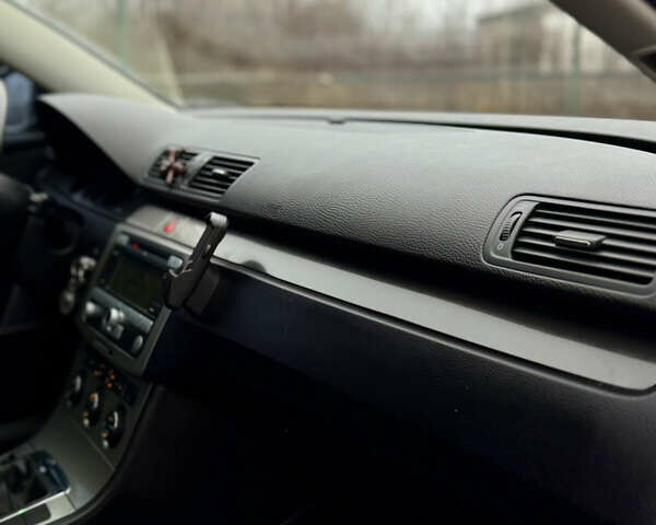 Серый Фольксваген Пассат, объемом двигателя 1.98 л и пробегом 251 тыс. км за 5650 $, фото 23 на Automoto.ua