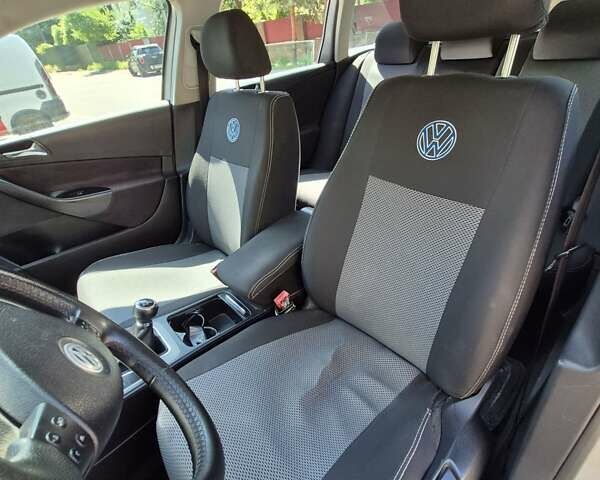 Серый Фольксваген Пассат, объемом двигателя 1.9 л и пробегом 300 тыс. км за 5300 $, фото 12 на Automoto.ua