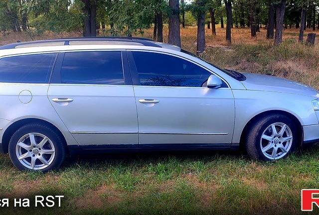 Серый Фольксваген Пассат, объемом двигателя 2 л и пробегом 380 тыс. км за 5000 $, фото 1 на Automoto.ua