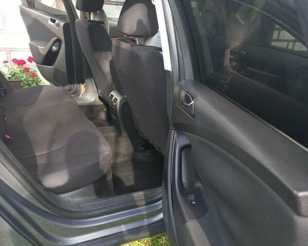 Серый Фольксваген Пассат, объемом двигателя 1.97 л и пробегом 250 тыс. км за 6600 $, фото 6 на Automoto.ua