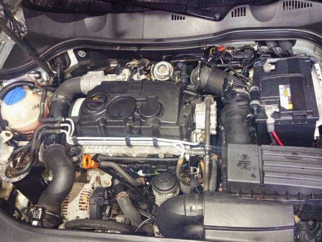 Сірий Фольксваген Пассат, об'ємом двигуна 2 л та пробігом 352 тис. км за 3650 $, фото 4 на Automoto.ua