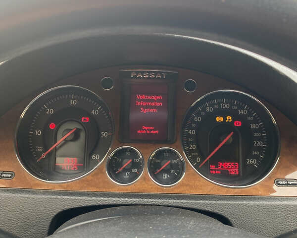 Серый Фольксваген Пассат, объемом двигателя 1.97 л и пробегом 350 тыс. км за 5600 $, фото 22 на Automoto.ua