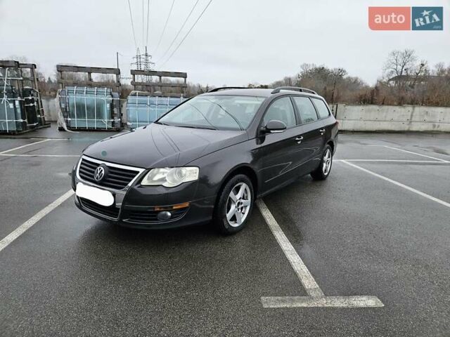 Сірий Фольксваген Пассат, об'ємом двигуна 1.9 л та пробігом 327 тис. км за 3333 $, фото 2 на Automoto.ua