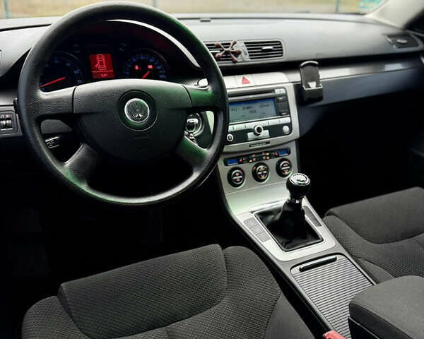 Серый Фольксваген Пассат, объемом двигателя 1.98 л и пробегом 251 тыс. км за 5650 $, фото 21 на Automoto.ua