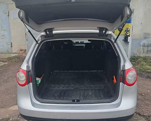 Сірий Фольксваген Пассат, об'ємом двигуна 1.9 л та пробігом 280 тис. км за 4850 $, фото 4 на Automoto.ua