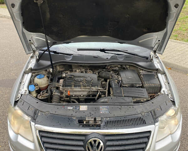 Серый Фольксваген Пассат, объемом двигателя 1.97 л и пробегом 395 тыс. км за 6000 $, фото 15 на Automoto.ua