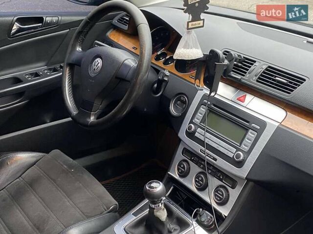 Серый Фольксваген Пассат, объемом двигателя 1.6 л и пробегом 258 тыс. км за 6500 $, фото 26 на Automoto.ua