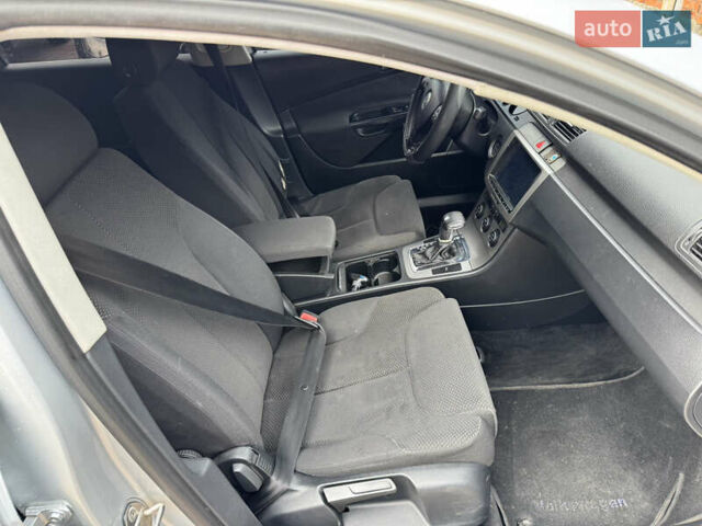 Серый Фольксваген Пассат, объемом двигателя 1.97 л и пробегом 267 тыс. км за 5800 $, фото 13 на Automoto.ua