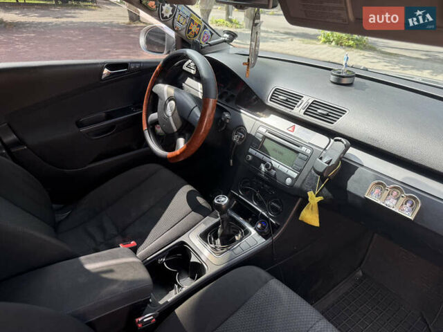 Серый Фольксваген Пассат, объемом двигателя 1.97 л и пробегом 300 тыс. км за 4650 $, фото 9 на Automoto.ua