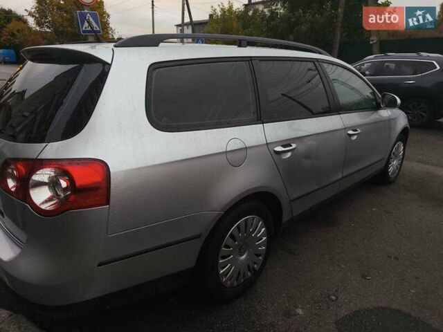 Сірий Фольксваген Пассат, об'ємом двигуна 1.6 л та пробігом 222 тис. км за 5000 $, фото 12 на Automoto.ua