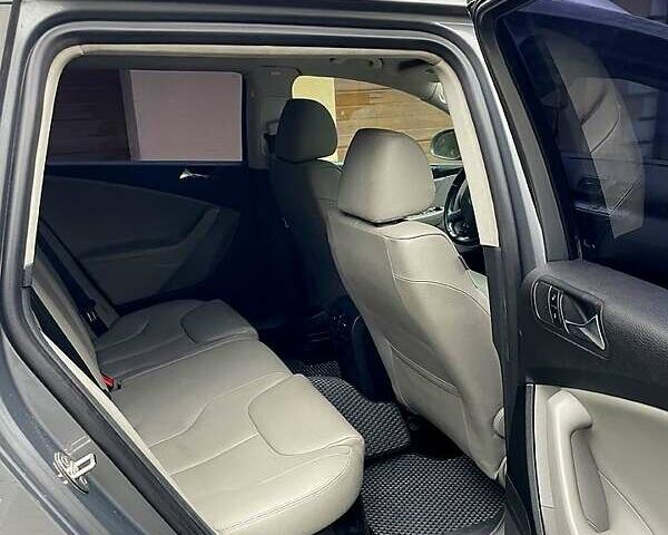 Серый Фольксваген Пассат, объемом двигателя 2 л и пробегом 190 тыс. км за 6000 $, фото 6 на Automoto.ua