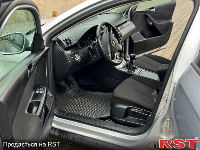 Серый Фольксваген Пассат, объемом двигателя 1.9 л и пробегом 0 тыс. км за 4350 $, фото 9 на Automoto.ua